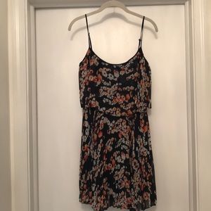 Small bebe Floral Accordion Dress